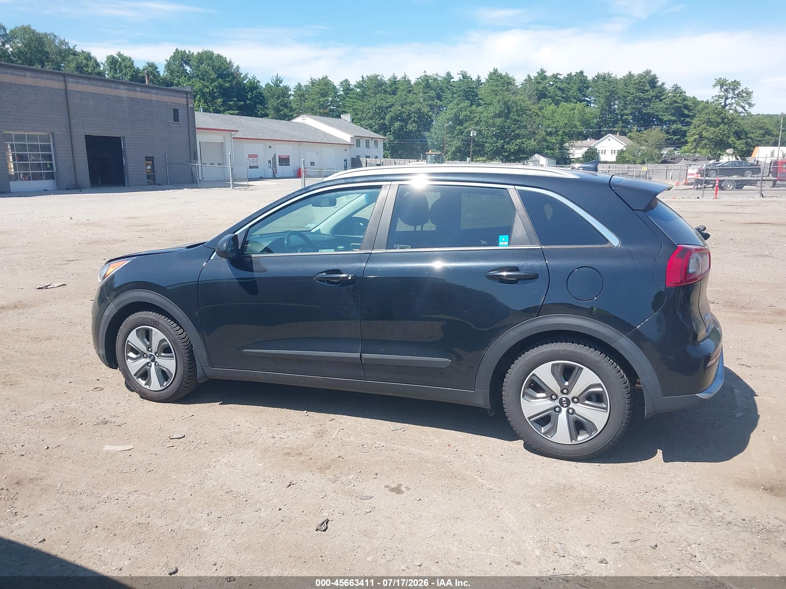 2019 KIA NIRO LX