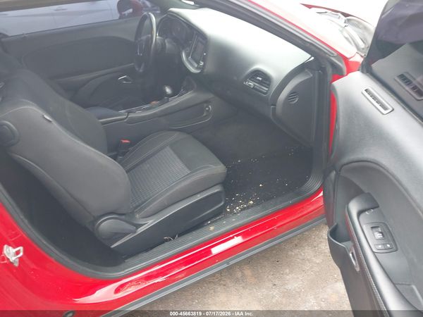 2016 DODGE CHALLENGER SXT