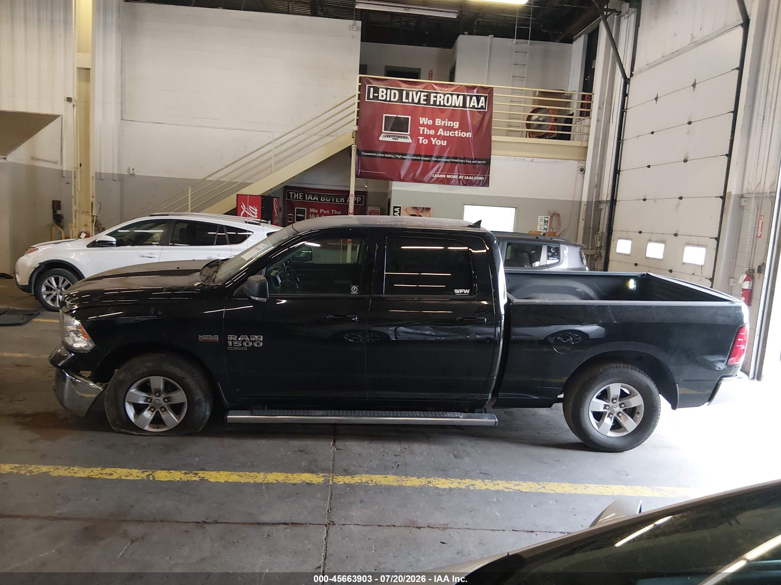 2020 RAM 1500 CLASSIC SLT  4X2 6'4 BOX