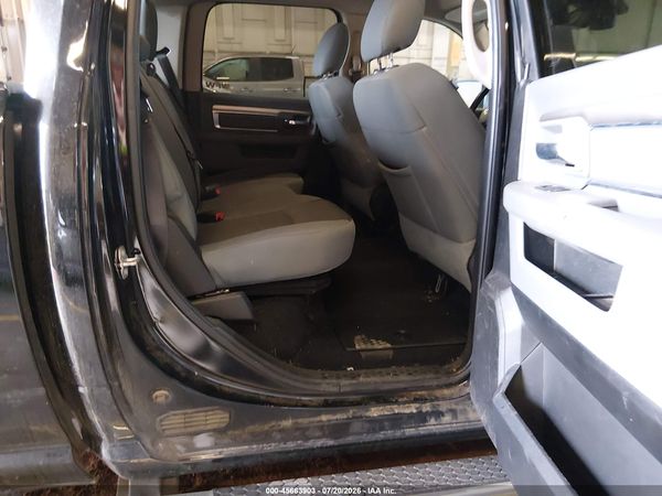 2020 RAM 1500 CLASSIC SLT  4X2 6'4 BOX