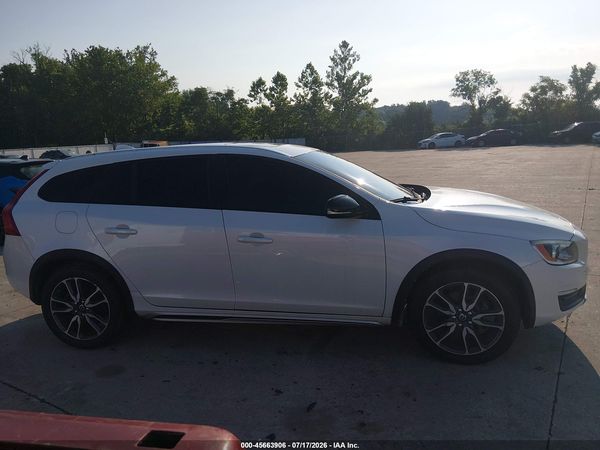 2016 VOLVO V60 CROSS COUNTRY T5
