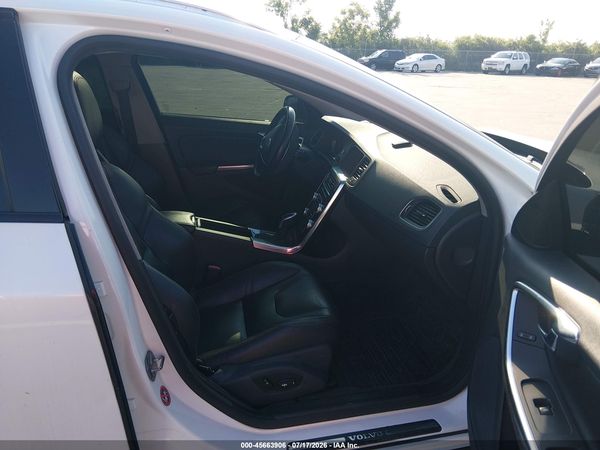 2016 VOLVO V60 CROSS COUNTRY T5