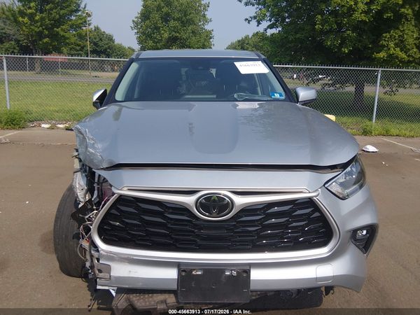 2020 TOYOTA HIGHLANDER LE