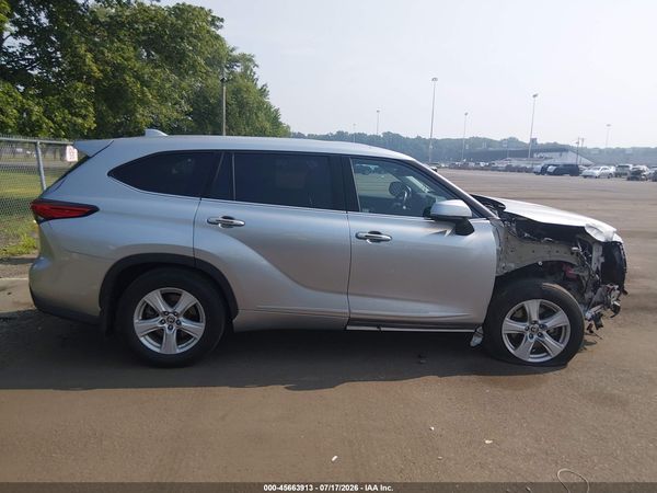 2020 TOYOTA HIGHLANDER LE