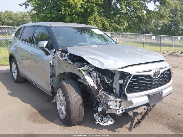 2020 TOYOTA HIGHLANDER LE