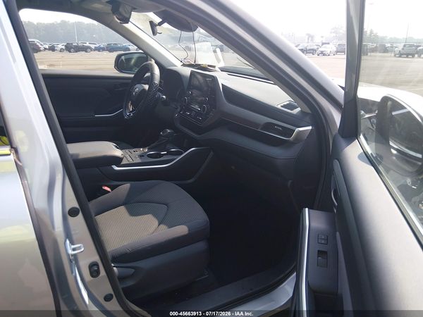 2020 TOYOTA HIGHLANDER LE