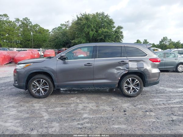 2019 TOYOTA HIGHLANDER LE