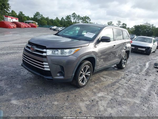 2019 TOYOTA HIGHLANDER LE