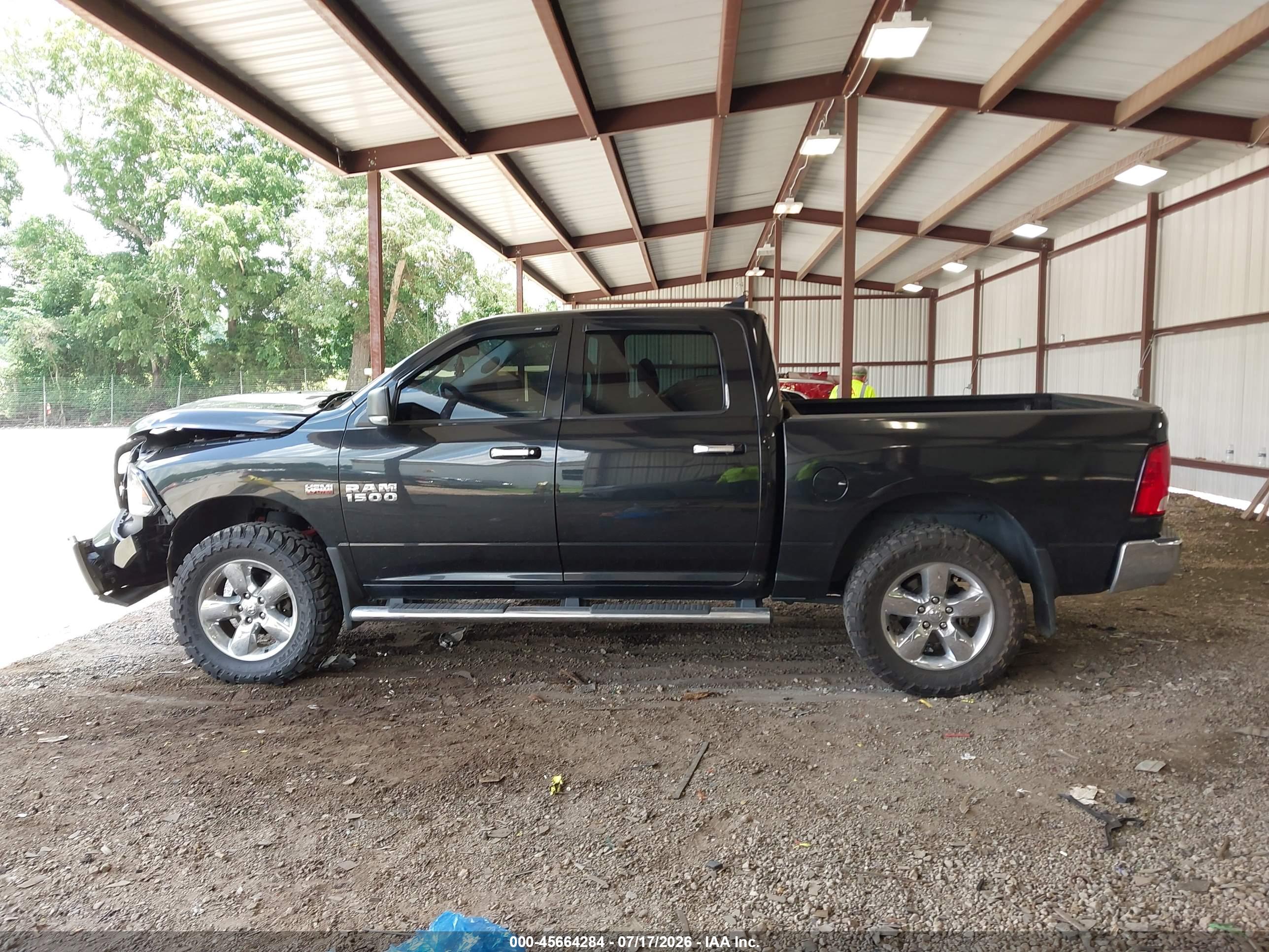 2016 RAM 1500 BIG HORN
