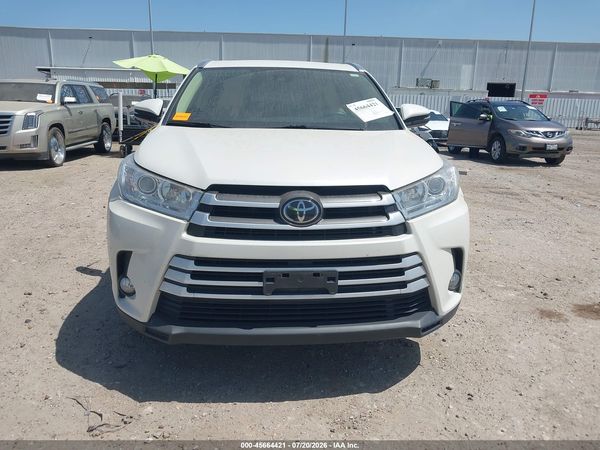 2019 TOYOTA HIGHLANDER XLE