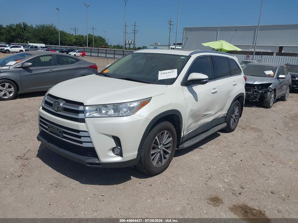 2019 TOYOTA HIGHLANDER XLE