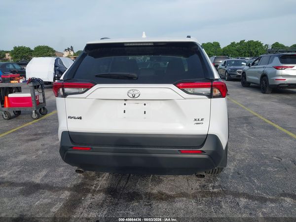 2025 TOYOTA RAV4 XLE