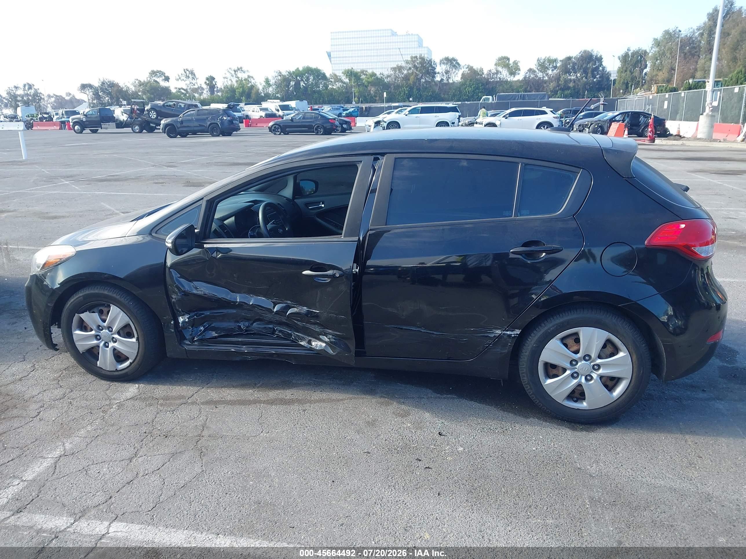 2016 KIA FORTE LX