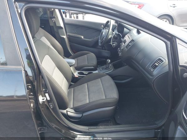 2016 KIA FORTE LX