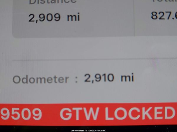 2026 TESLA MODEL Y