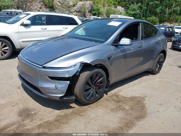 2026 TESLA MODEL Y