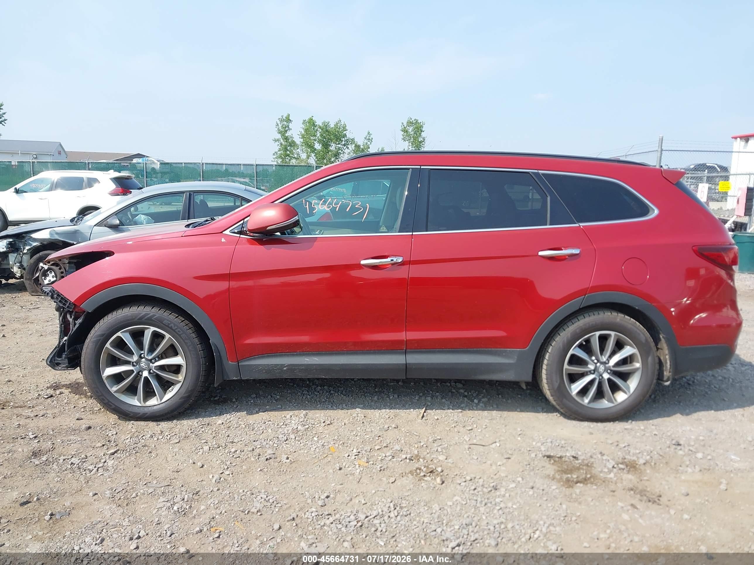 2017 HYUNDAI SANTA FE SE
