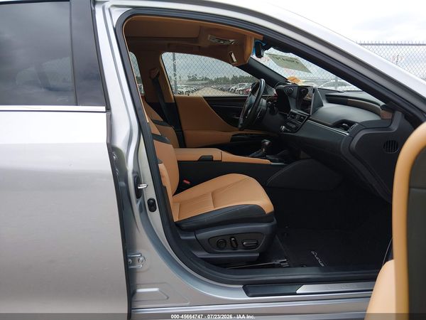 2025 LEXUS ES 350 ULTRA LUXURY