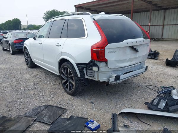 2018 VOLVO XC90 T6 MOMENTUM