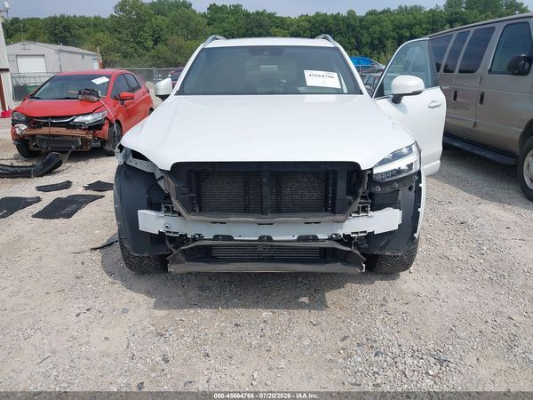 2018 VOLVO XC90 T6 MOMENTUM