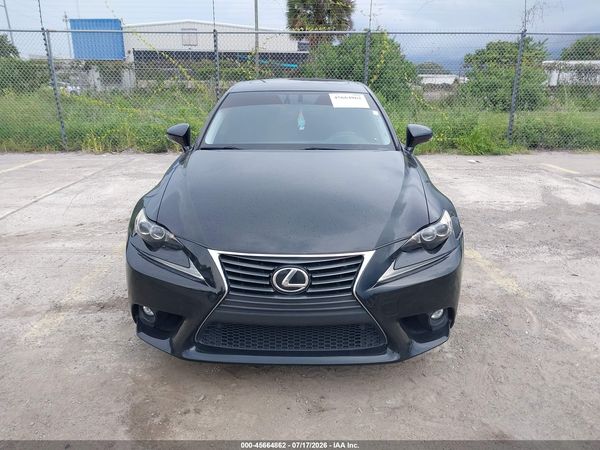 2016 LEXUS IS 200T