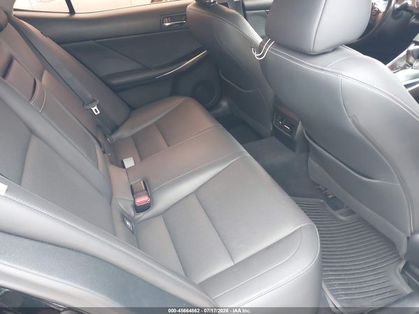 2016 LEXUS IS 200T