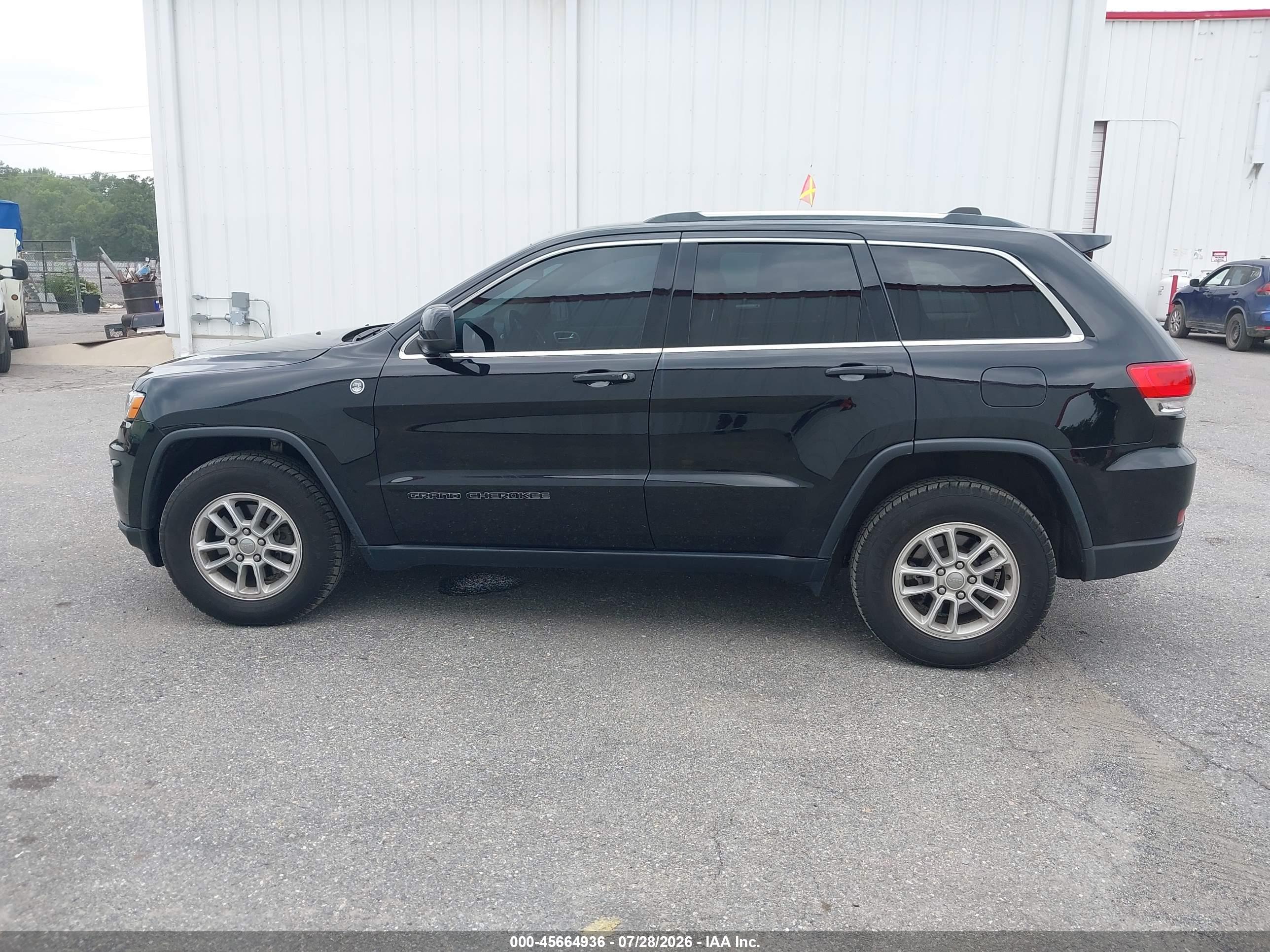 2019 JEEP GRAND CHEROKEE LAREDO E 4X4