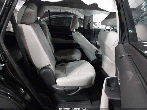 2025 TOYOTA GRAND HIGHLANDER PLATINUM