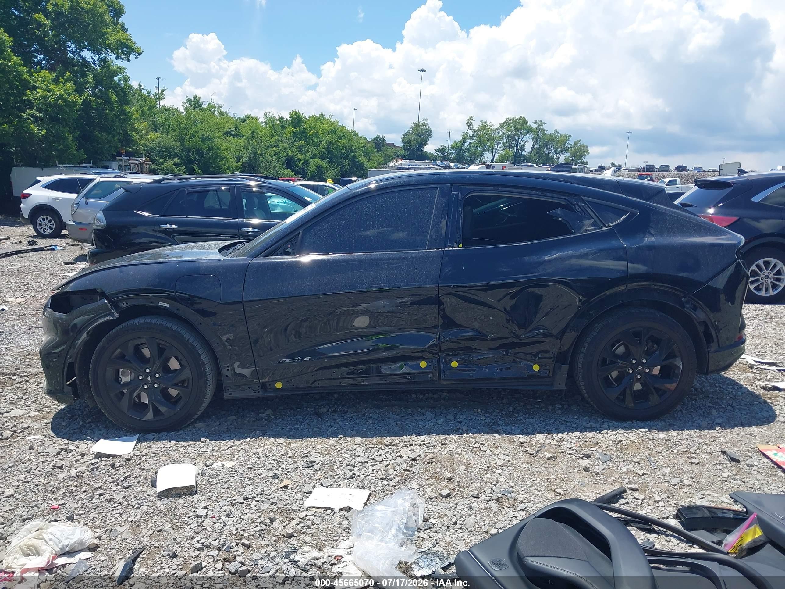 2023 FORD MUSTANG MACH-E PREMIUM