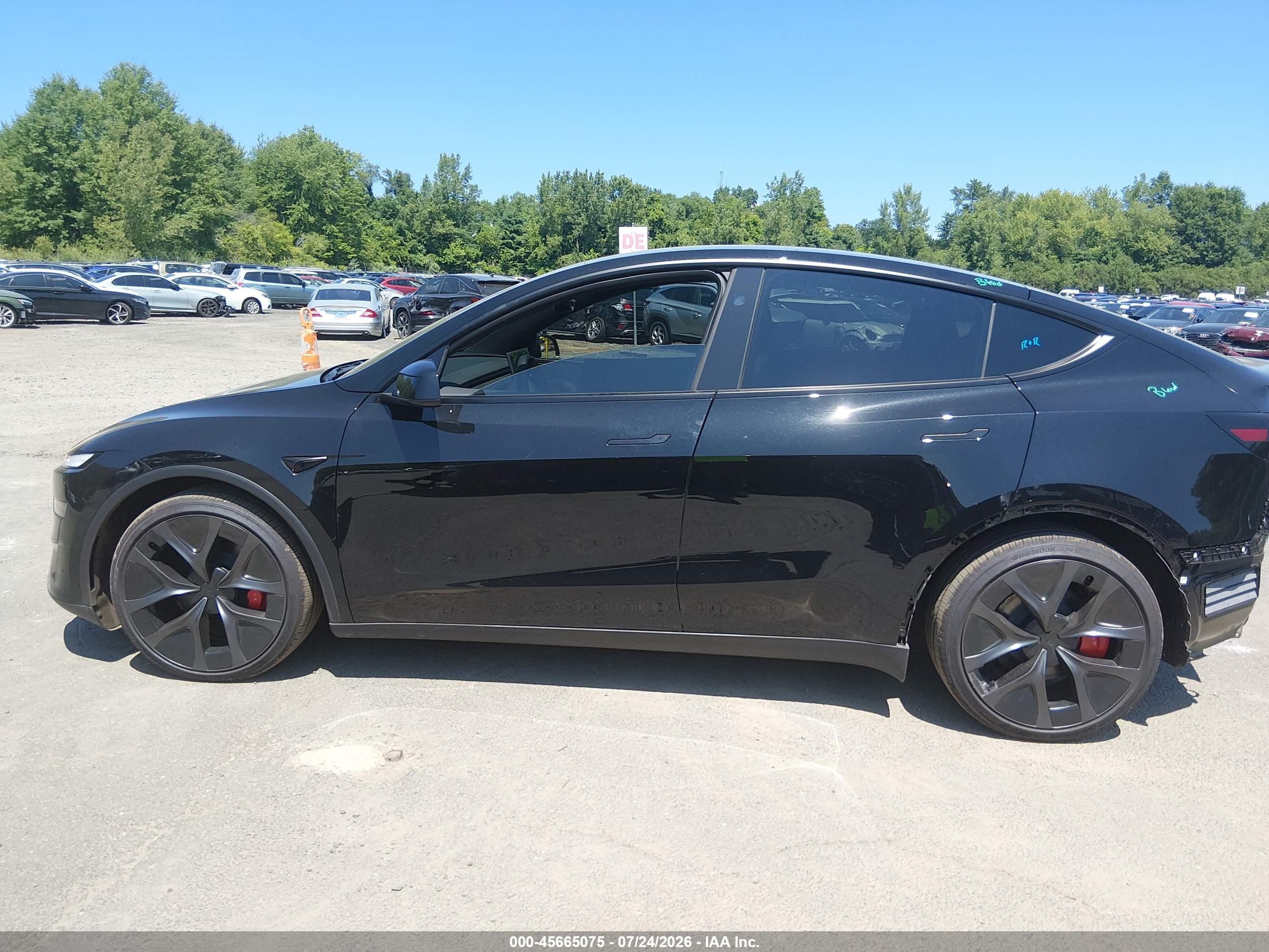 2026 TESLA MODEL Y