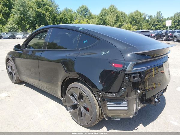 2026 TESLA MODEL Y
