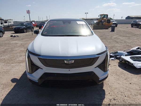 2026 CADILLAC OPTIQ LUXURY