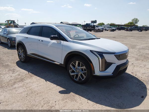 2026 CADILLAC OPTIQ LUXURY