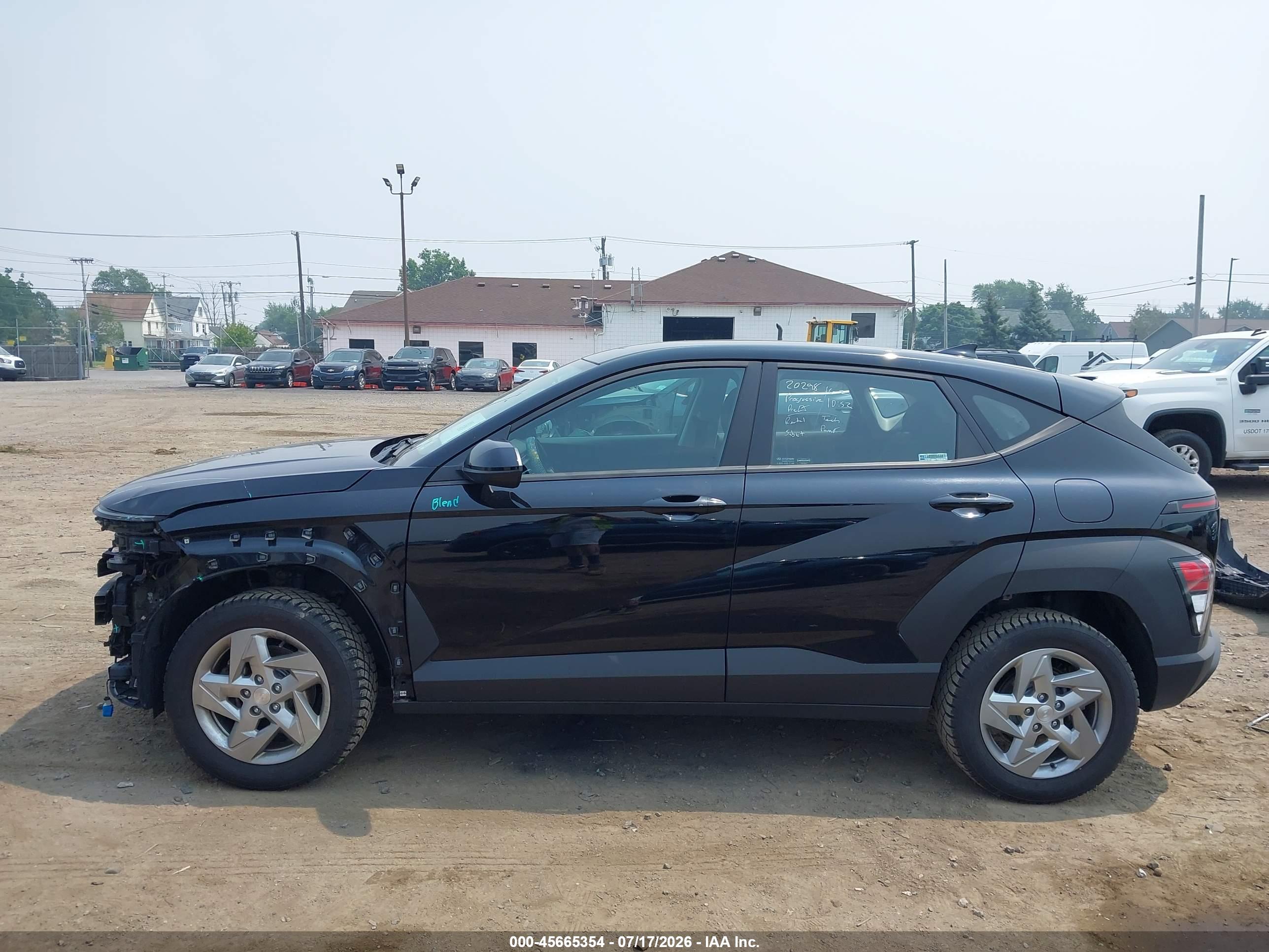 2024 HYUNDAI KONA SE