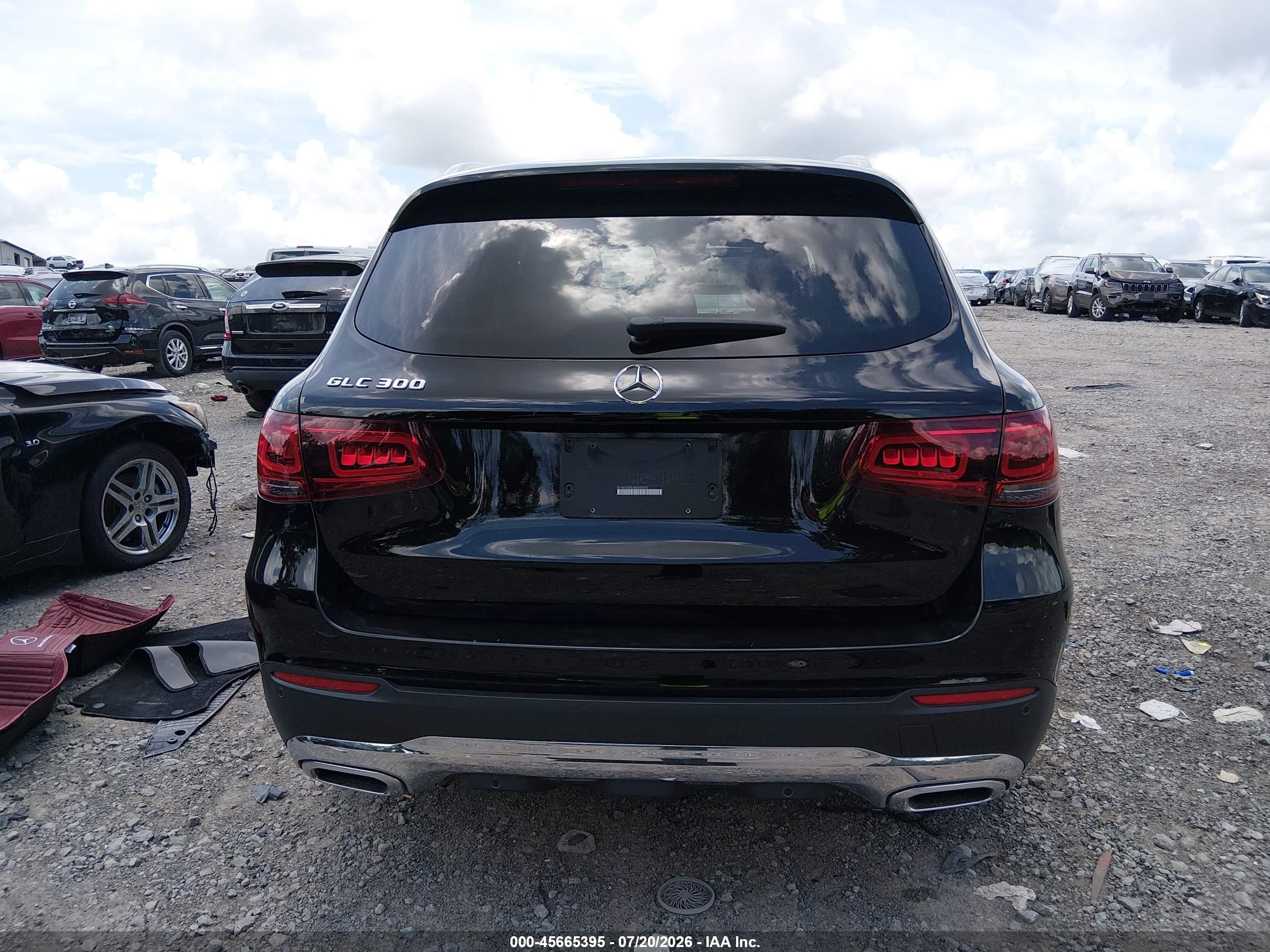 2022 MERCEDES-BENZ GLC 300 SUV