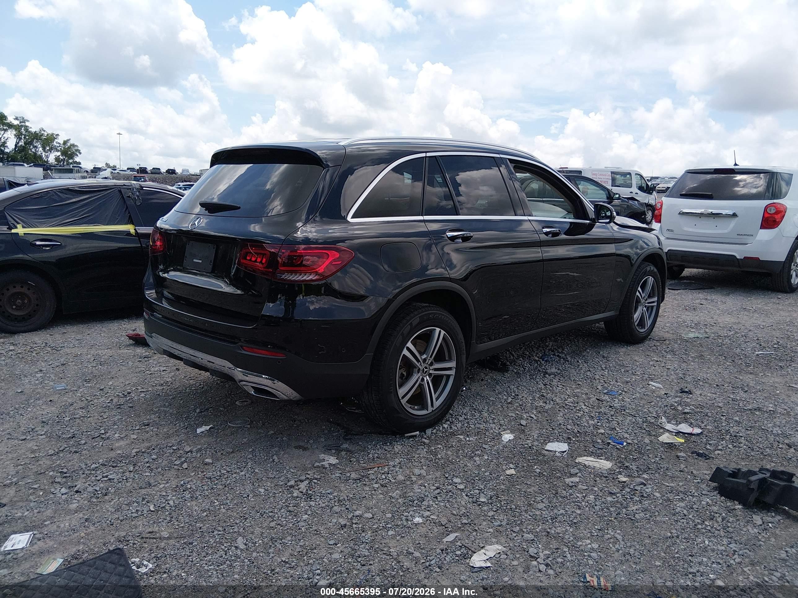 2022 MERCEDES-BENZ GLC 300 SUV