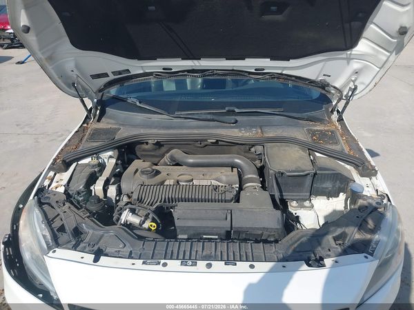 2016 VOLVO V60 CROSS COUNTRY T5
