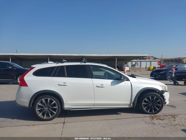 2016 VOLVO V60 CROSS COUNTRY T5