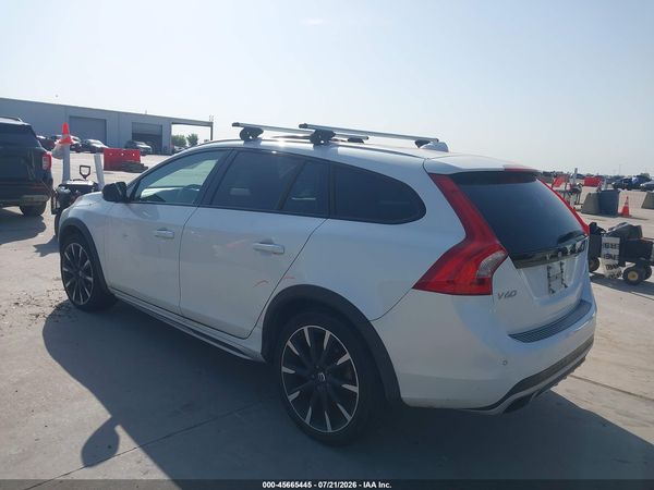 2016 VOLVO V60 CROSS COUNTRY T5