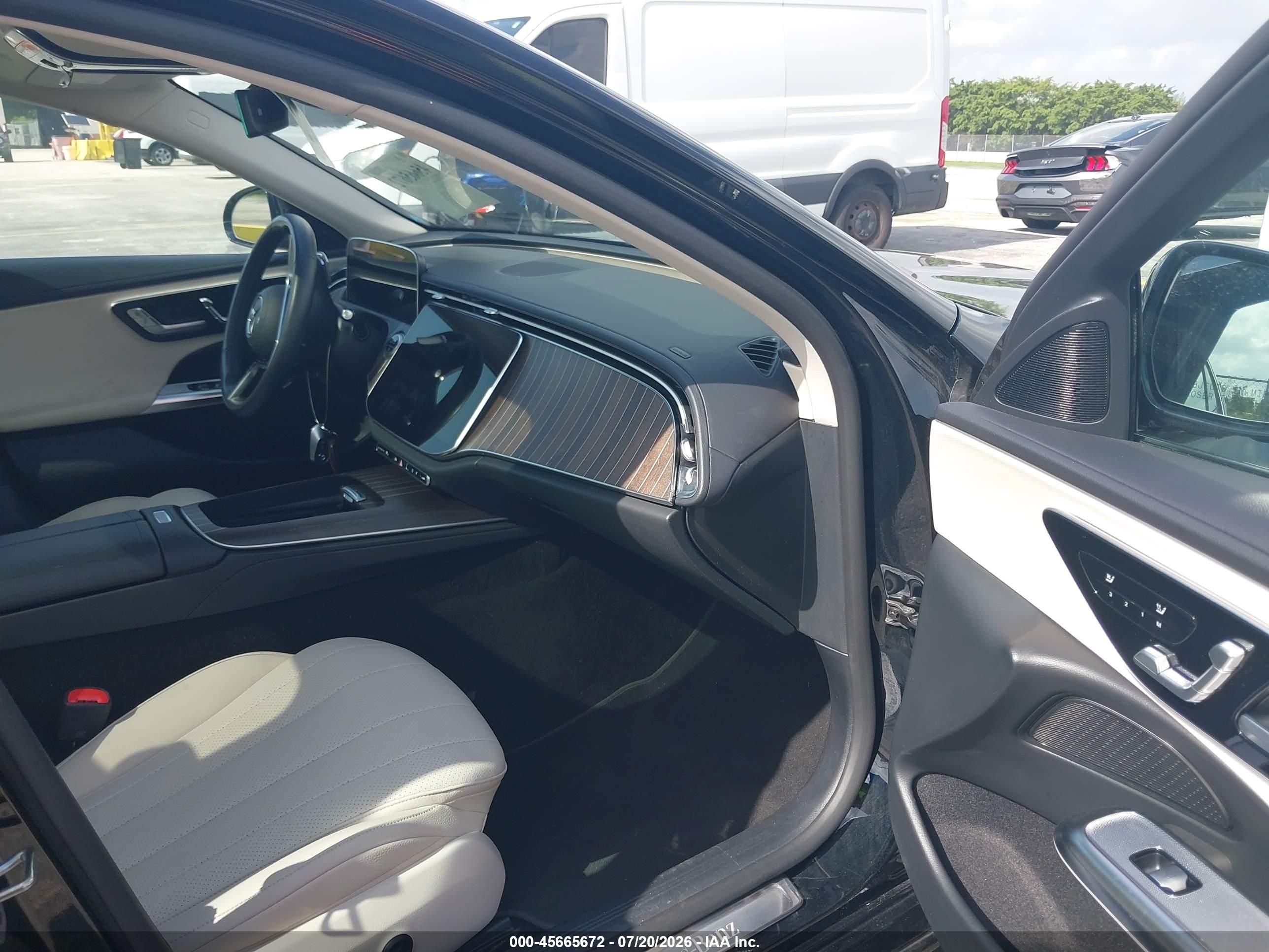 2025 MERCEDES-BENZ E 350 E350