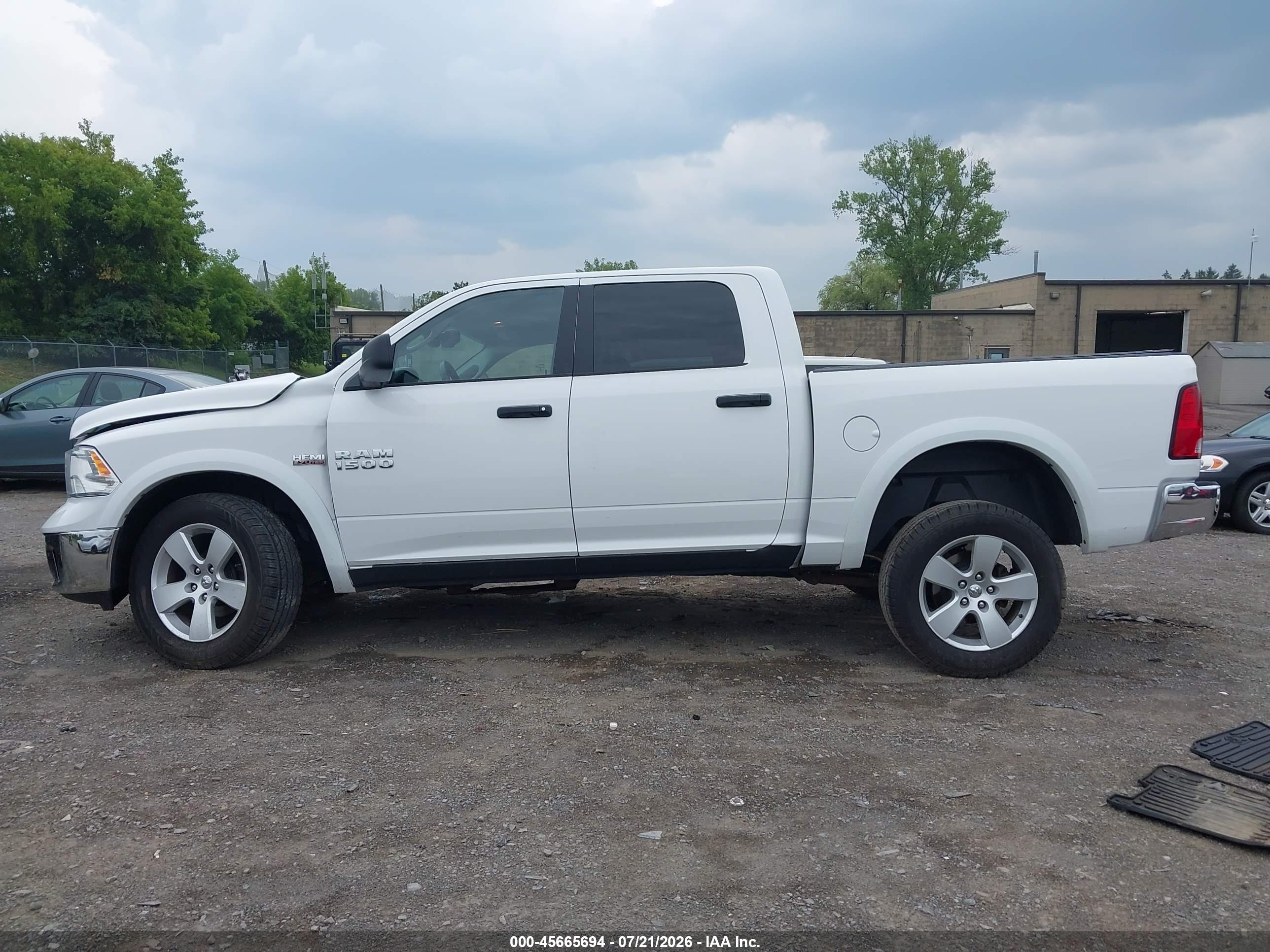 2018 RAM 1500 SLT