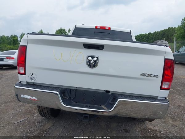 2018 RAM 1500 SLT