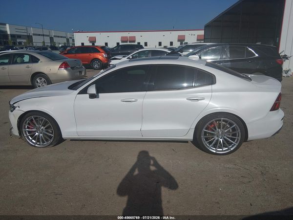 2019 VOLVO S60 T6 MOMENTUM