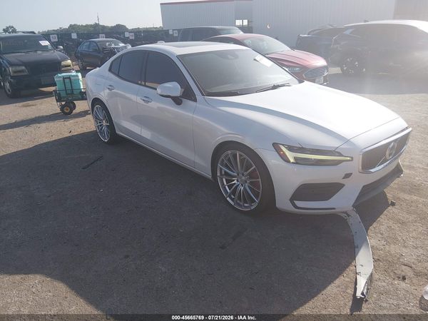 2019 VOLVO S60 T6 MOMENTUM