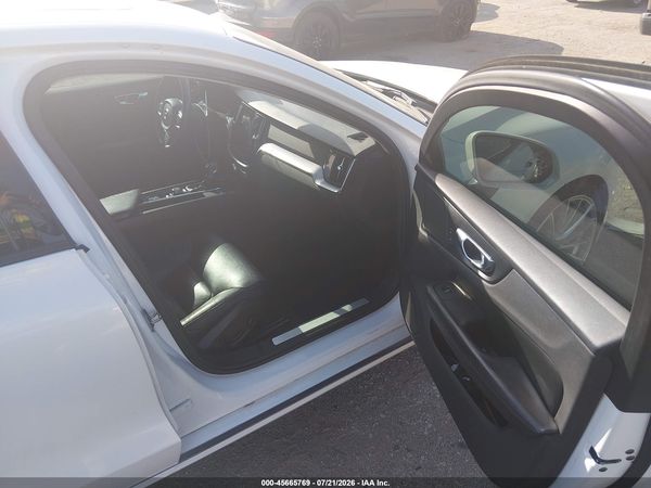 2019 VOLVO S60 T6 MOMENTUM