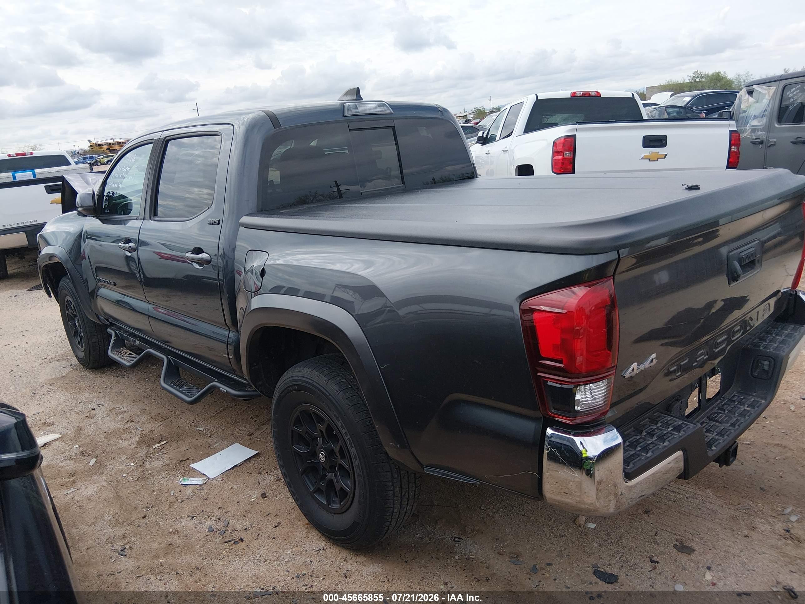 2022 TOYOTA TACOMA SR5 V6