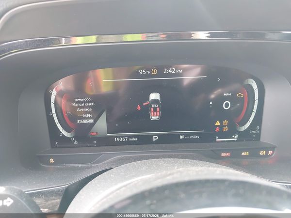 2025 NISSAN PATHFINDER PLATINUM FWD — I7