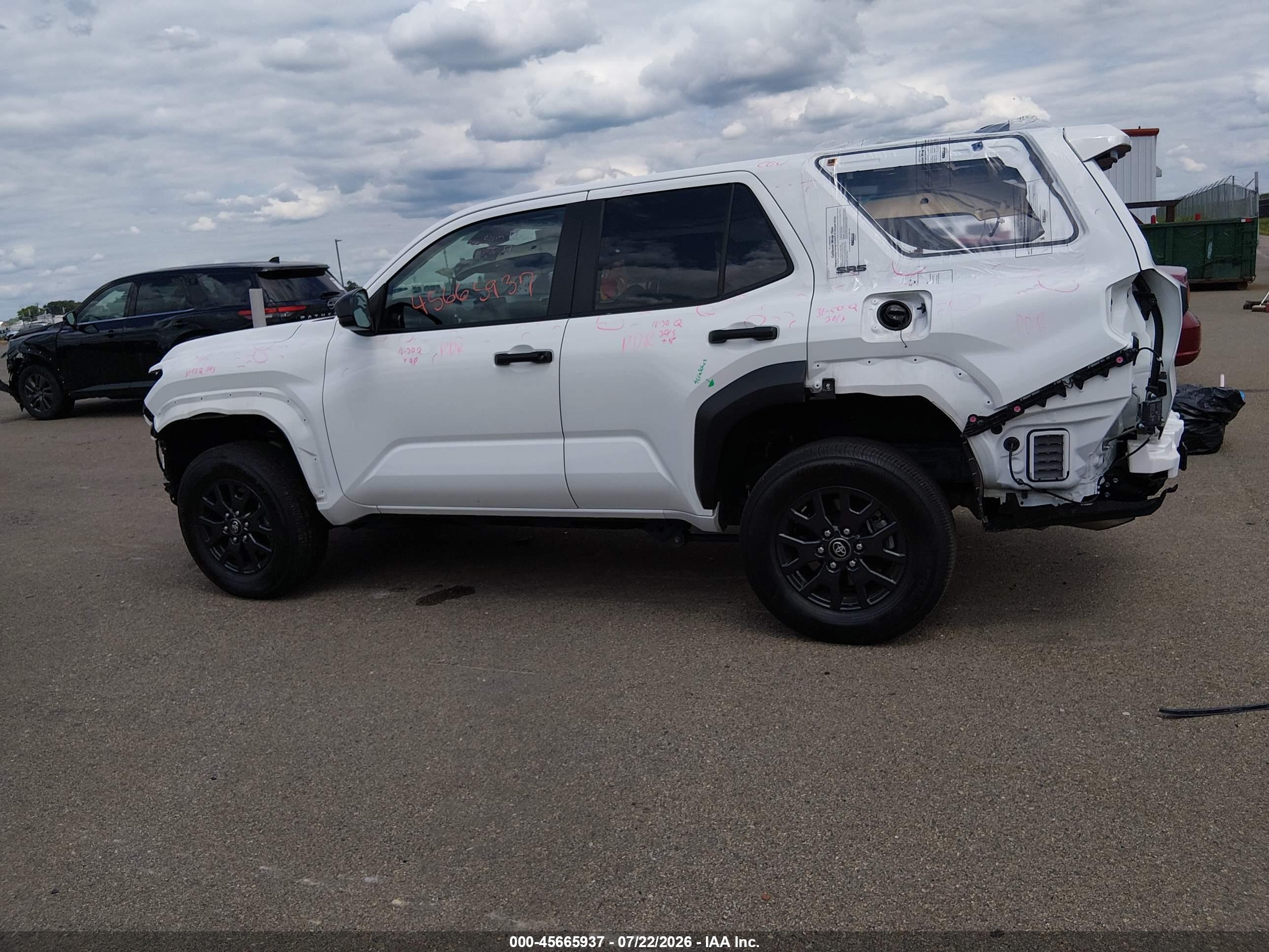2025 TOYOTA 4RUNNER SR5