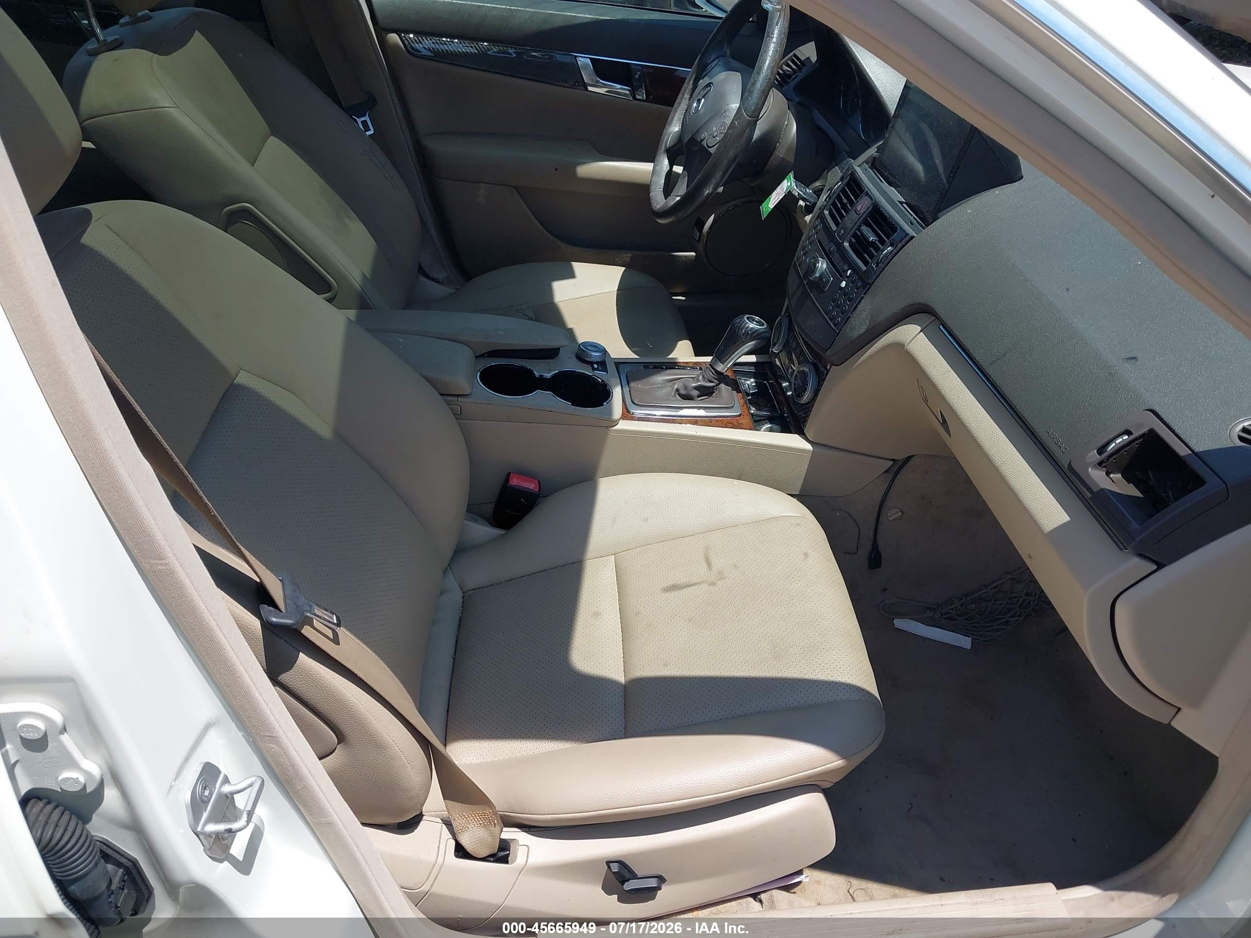 2010 MERCEDES-BENZ C 300 C300