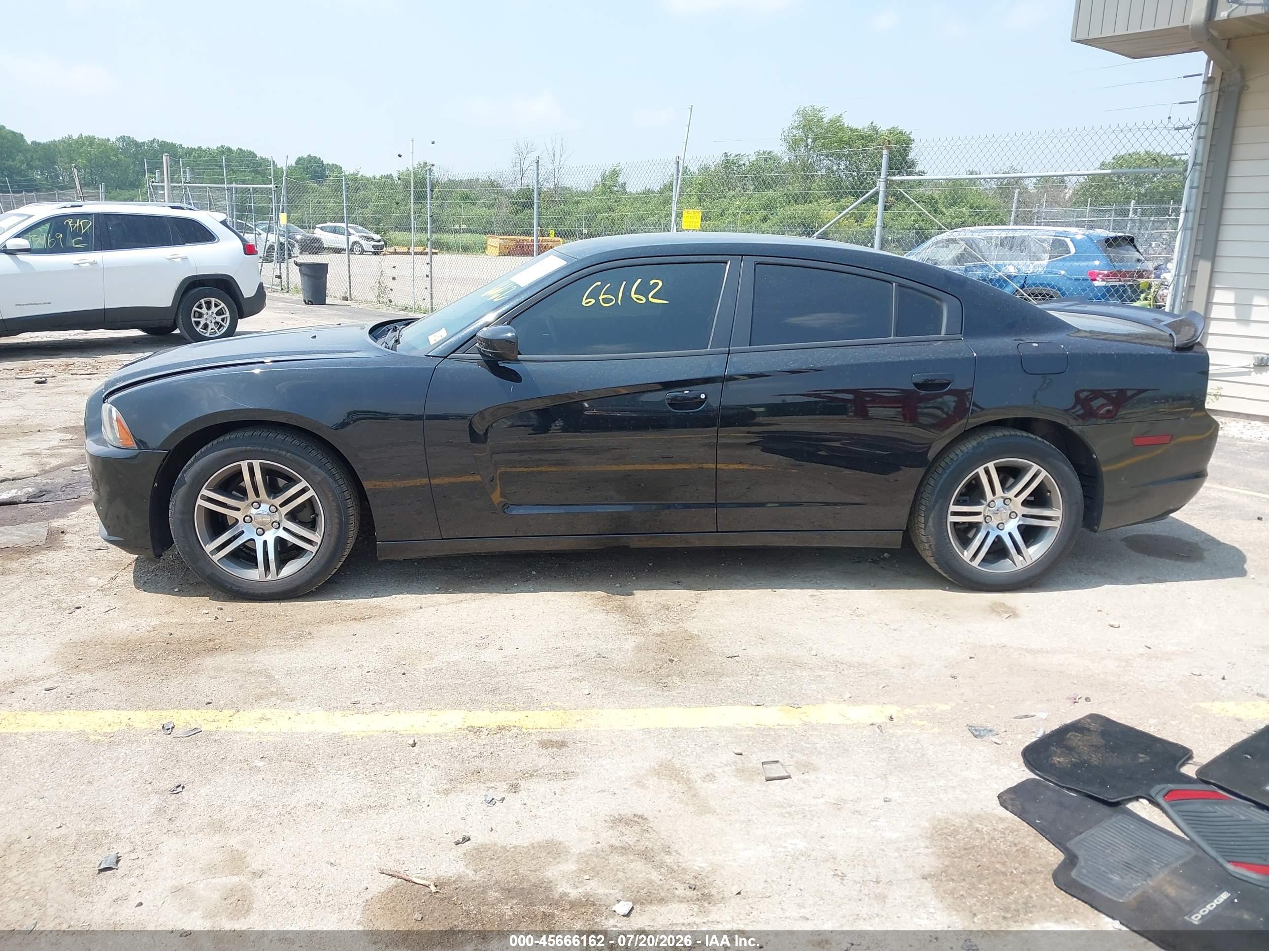 2013 DODGE CHARGER SXT